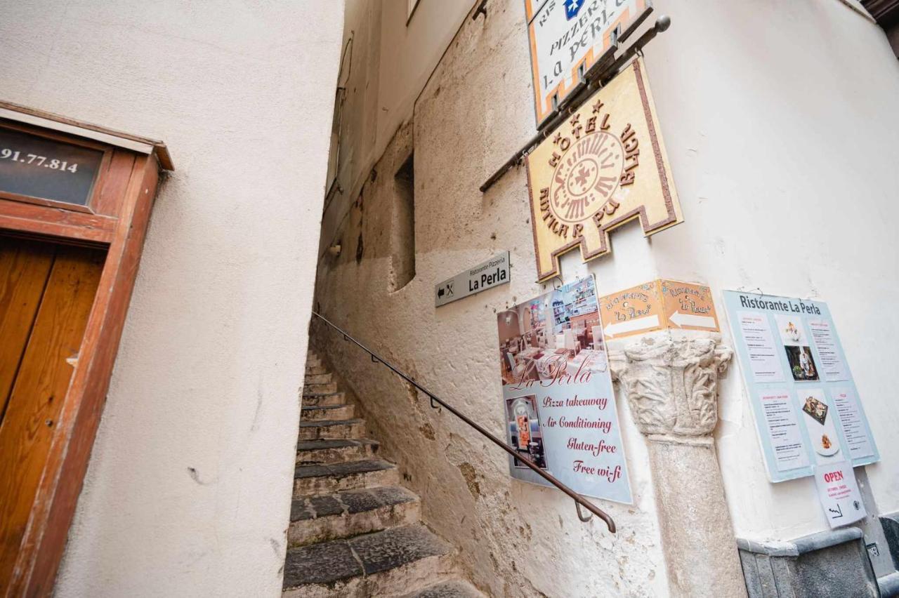 White Amalfi Centro Storico By Italianhost Apartment Luaran gambar