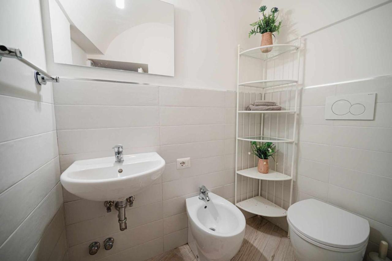 White Amalfi Centro Storico By Italianhost Apartment Luaran gambar